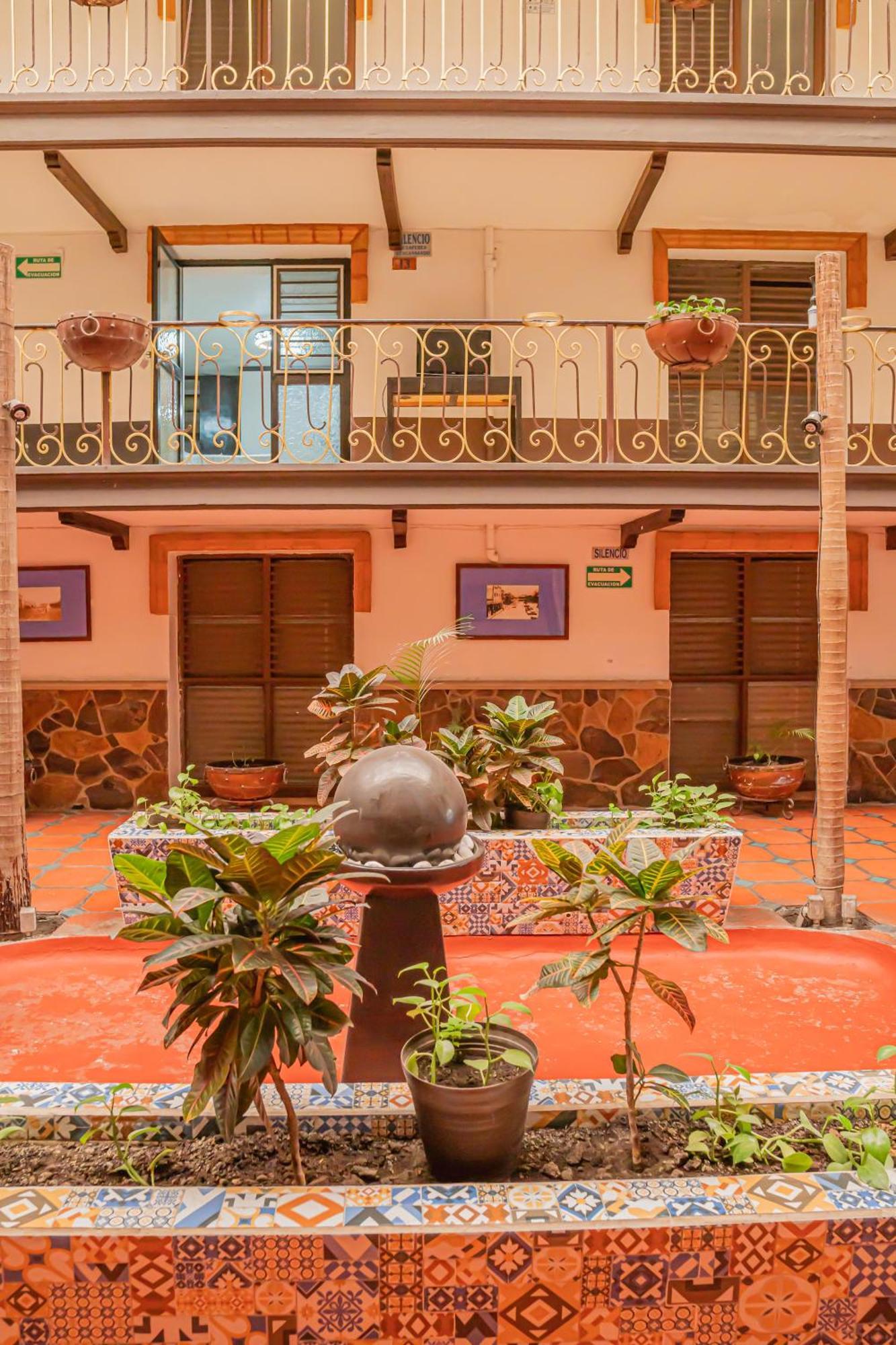 Hotel Zapotlan Ciudad Guzman Exterior foto